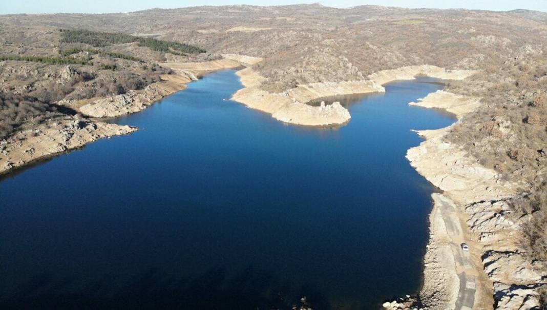 Görenler şaşkına döndü! Önceden tekneler yüzüyordu, şimdi insanlar yürüyor 14